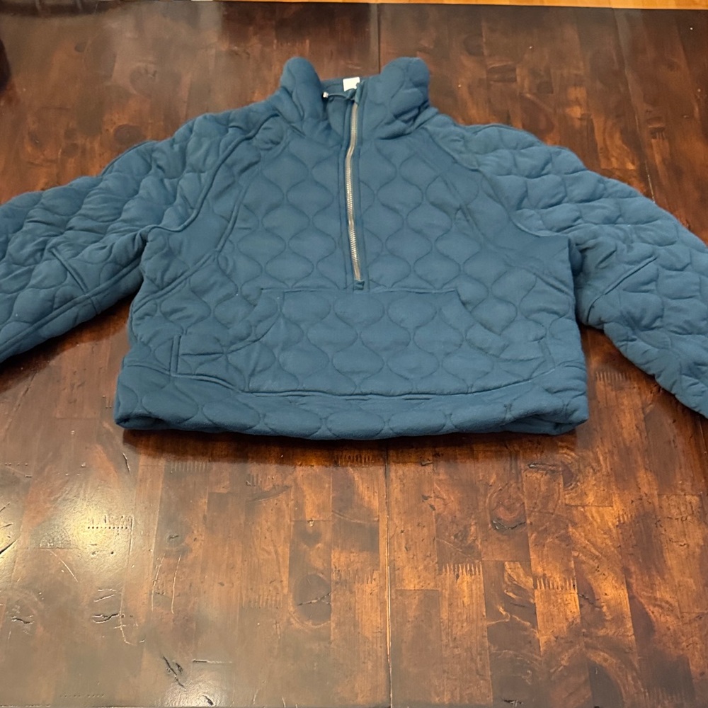 Lululemon Athletica Quilted Blue Top